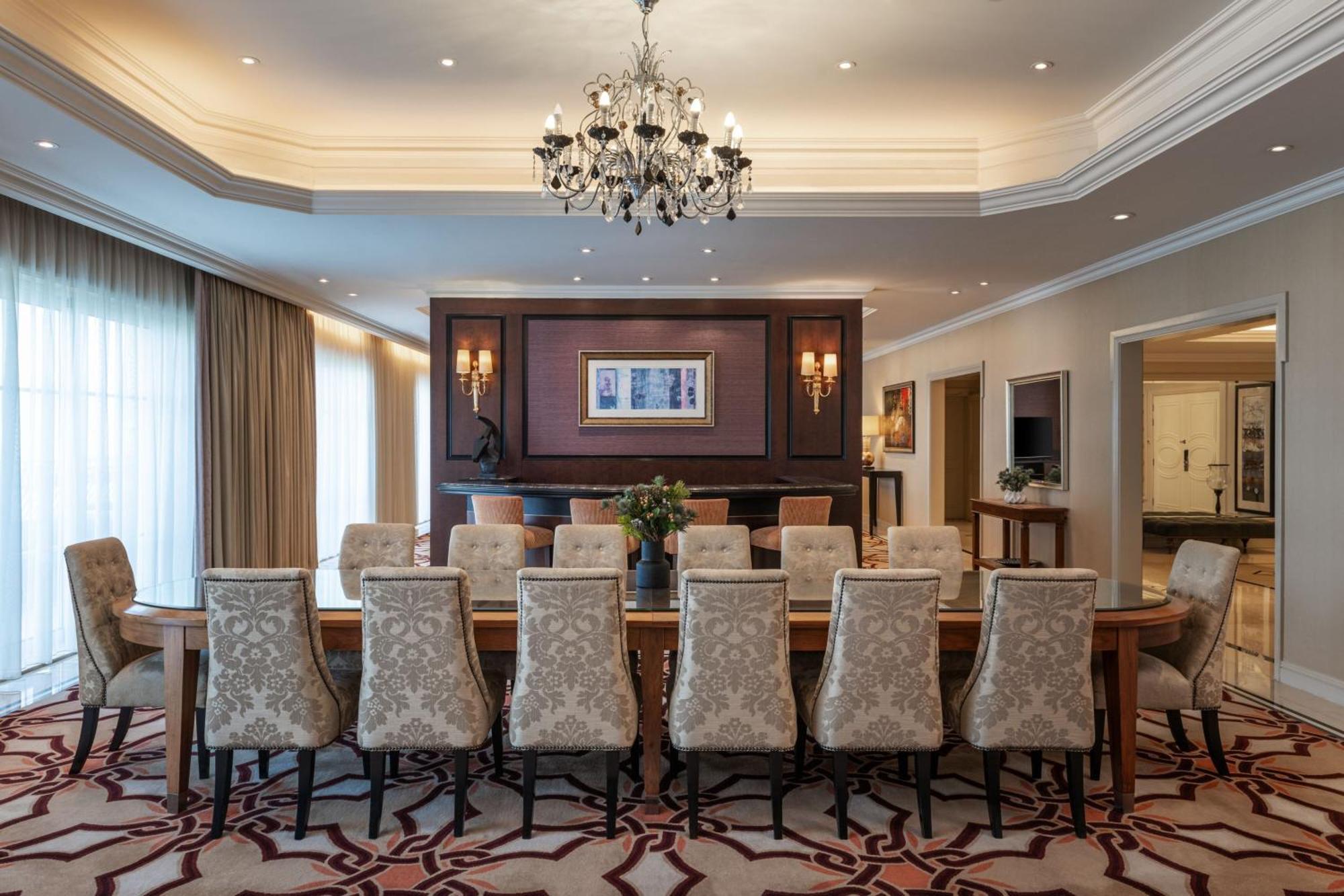 The Westin Dubai Mina Seyahi Beach Resort And Waterpark Exterior photo The Imperial Suite