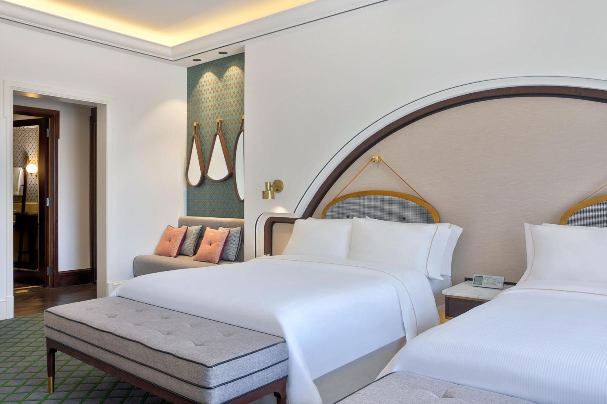 The Westin Dubai Mina Seyahi Beach Resort And Waterpark Exterior photo Deluxe Room