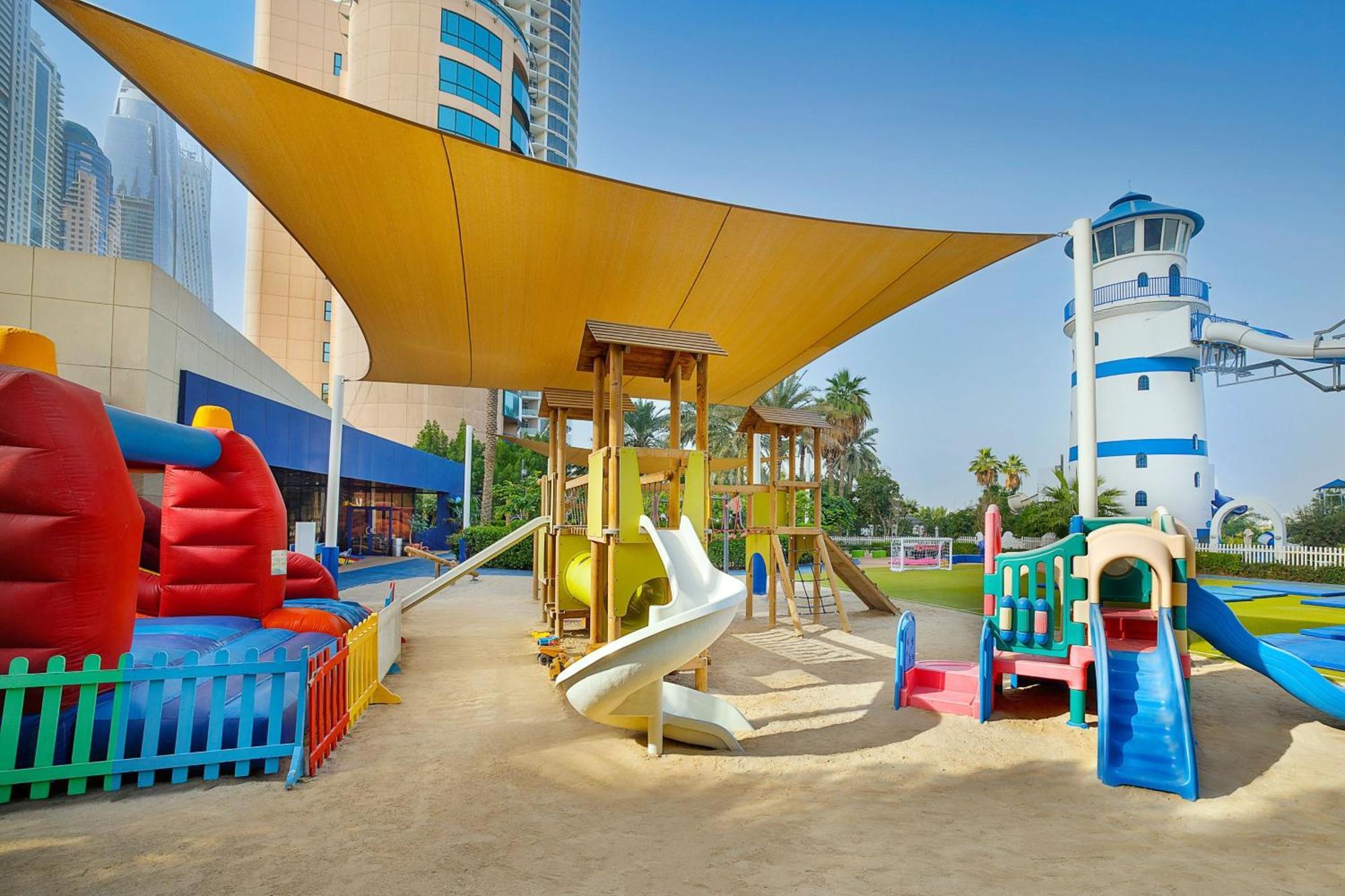 The Westin Dubai Mina Seyahi Beach Resort And Waterpark Exterior photo The Atlantis Waterpark