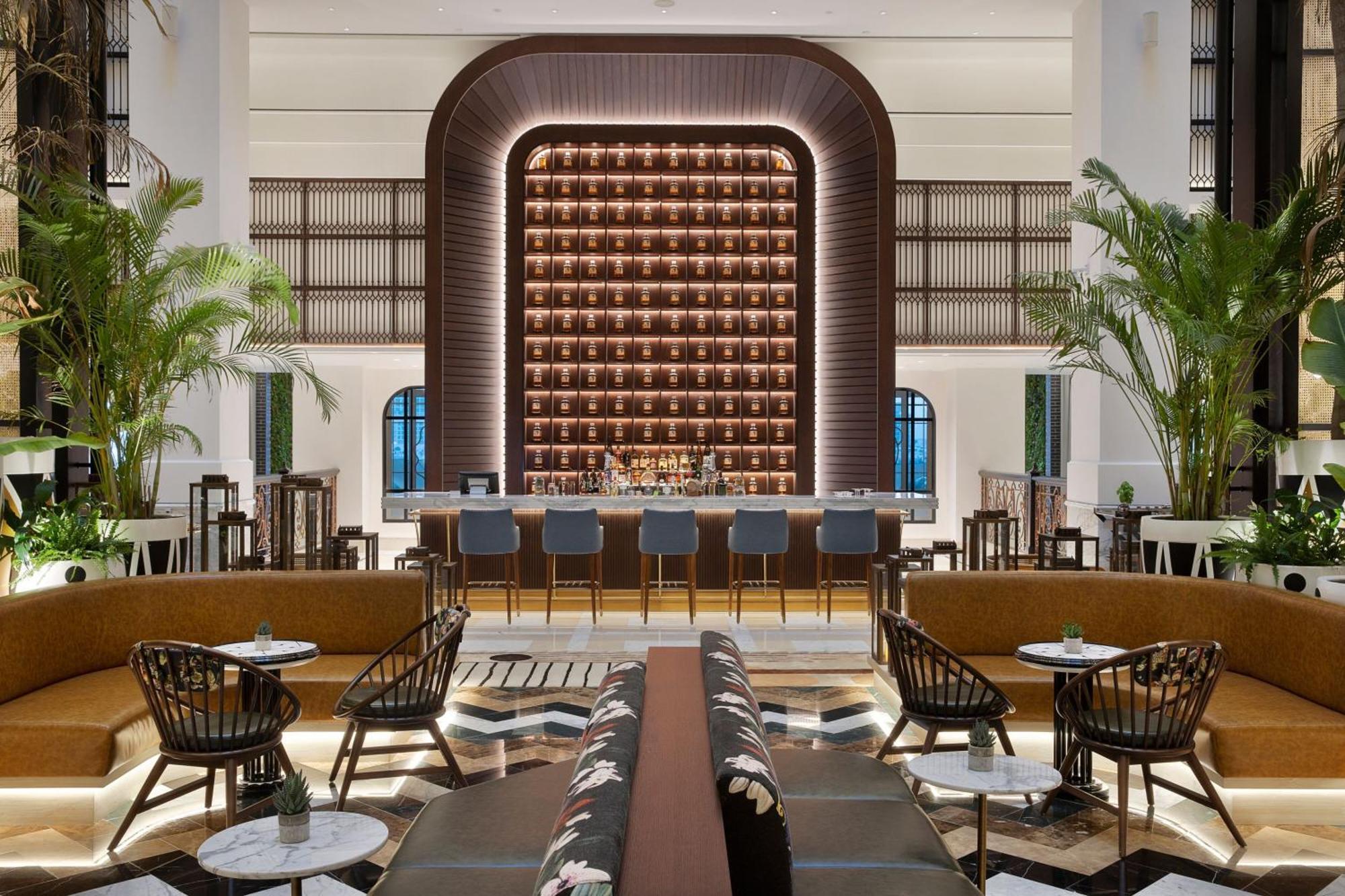 The Westin Dubai Mina Seyahi Beach Resort And Waterpark Exterior photo The Bar